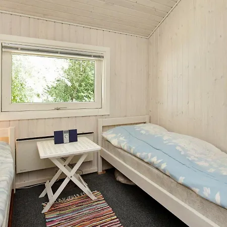 Three-bedroom In 6 Vakantiehuis Nordenbro Vesteregn