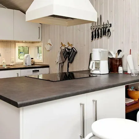 Vakantiehuis Three-bedroom In 6