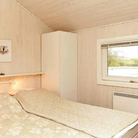 Three-bedroom In 6 Vakantiehuis *